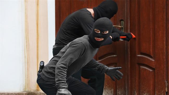 بأسلوب "الضغط على الباب".. ضبط لصوص سرقوا شقة فى المطرية 