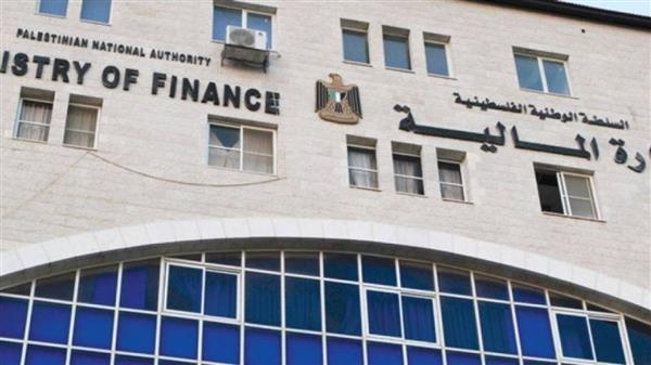 المالية الفلسطينية تعلن صرف 80% من رواتب الموظفين عن يوليو الماضي غدا
