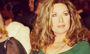 الفنانة رغدة عقب إشاعة وفاة الفنانة آثار الحكيم: ارفعوا ألسنتكم وأقلامكم عن آثار