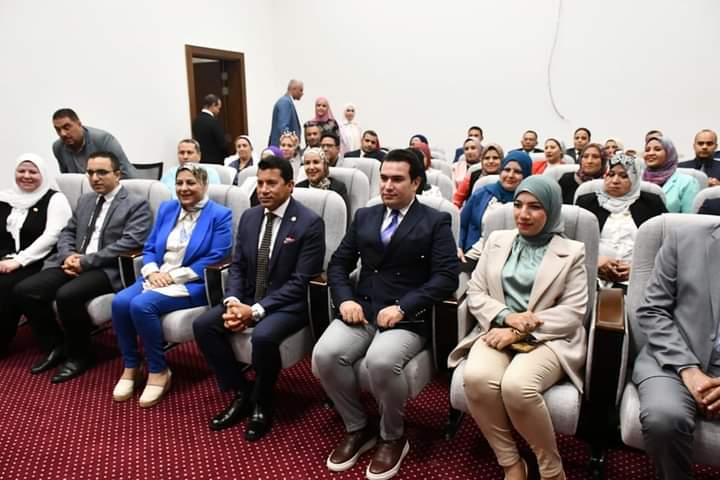 وزير الرياضة يلتقي المنسقين الإعلاميين بمقر الوزارة فى العاصمة الإدارية الجديدة