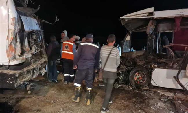 تصادم مروع.. إصابة 3 أشخاص فى تصادم سيارة نصف نقل بسوهاج