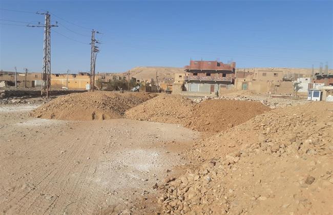 محافظ أسوان: تخصيص 89 مليون جنيه لرصف الطرق بأطوال تصل لـ43 كم