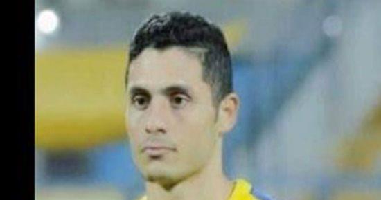 محمد هاشم يتوج بجائزة أفضل لاعب فى الإسماعيلي هذا الموسم