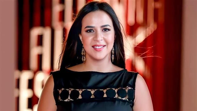 «الله يصبر قلبي».. إيمي سمير غانم تتذكر والديها