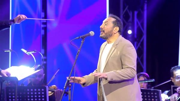 على الحجار فى حفل فنى على مسرح سيد درويش بالإسكندرية