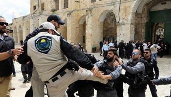   قوات الاحتلال تعتقل أحد حراس المسجد الأقصى