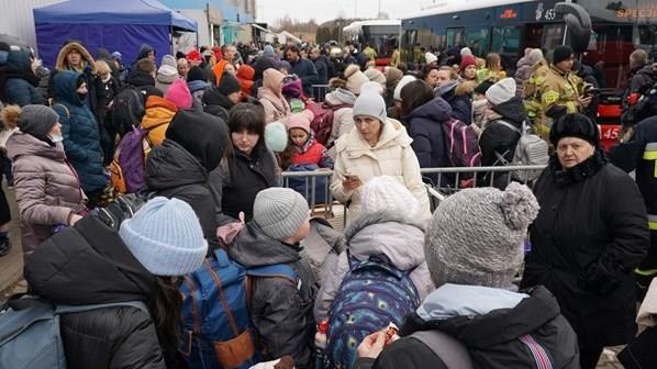 بولندا تستقبل 5 ملايين و249 ألف لاجئ من أوكرانيا منذ بدء العملية العسكرية