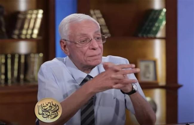 حسام موافي: بعض أدوية الضغط تورم القدمين.. فيديو