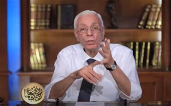 منها الجلطات والحالة النفسية.. حسام موافي يكشف أسباب نغزات الصدر