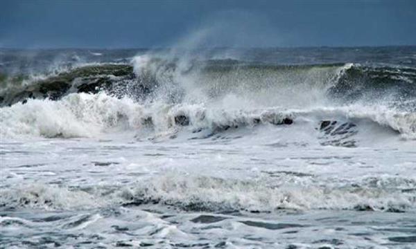 الأرصاد تحذر: ارتفاع نسبى للأمواج على شواطئ مرسى مطروح والسلوم