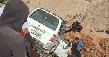 مصرع شخصين وإصابة 29 آخرين في تصادم أتوبيس بطريق سيدي عبد الرحمن مطروح