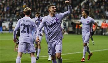 نجم برشلونة يقرر تغيير رقم قميصه
