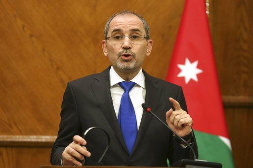 وزير خارجية الأردن يبحث هاتفيا الوضع في غزة مع منسق الأمم المتحدة للسلام