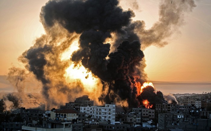 لليوم الثالث.. إسرائيل تقصف شرق غزة