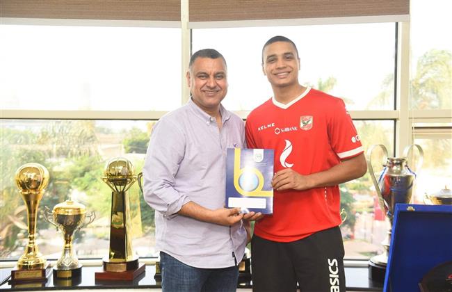 الأهلي يتعاقد مع أحمد عزب 4 مواسم لتدعيم «رجال الطائرة»