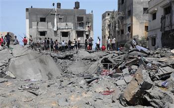   انتشال جثامين 8 شهداء فلسطينيين بينهم طفل وسيدتان من تحت أنقاض منزل في رفح