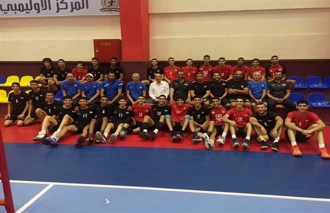 رئيس الطائرة يطمئن على استعدادات المنتخبات الوطنية للبطولات المقبلة