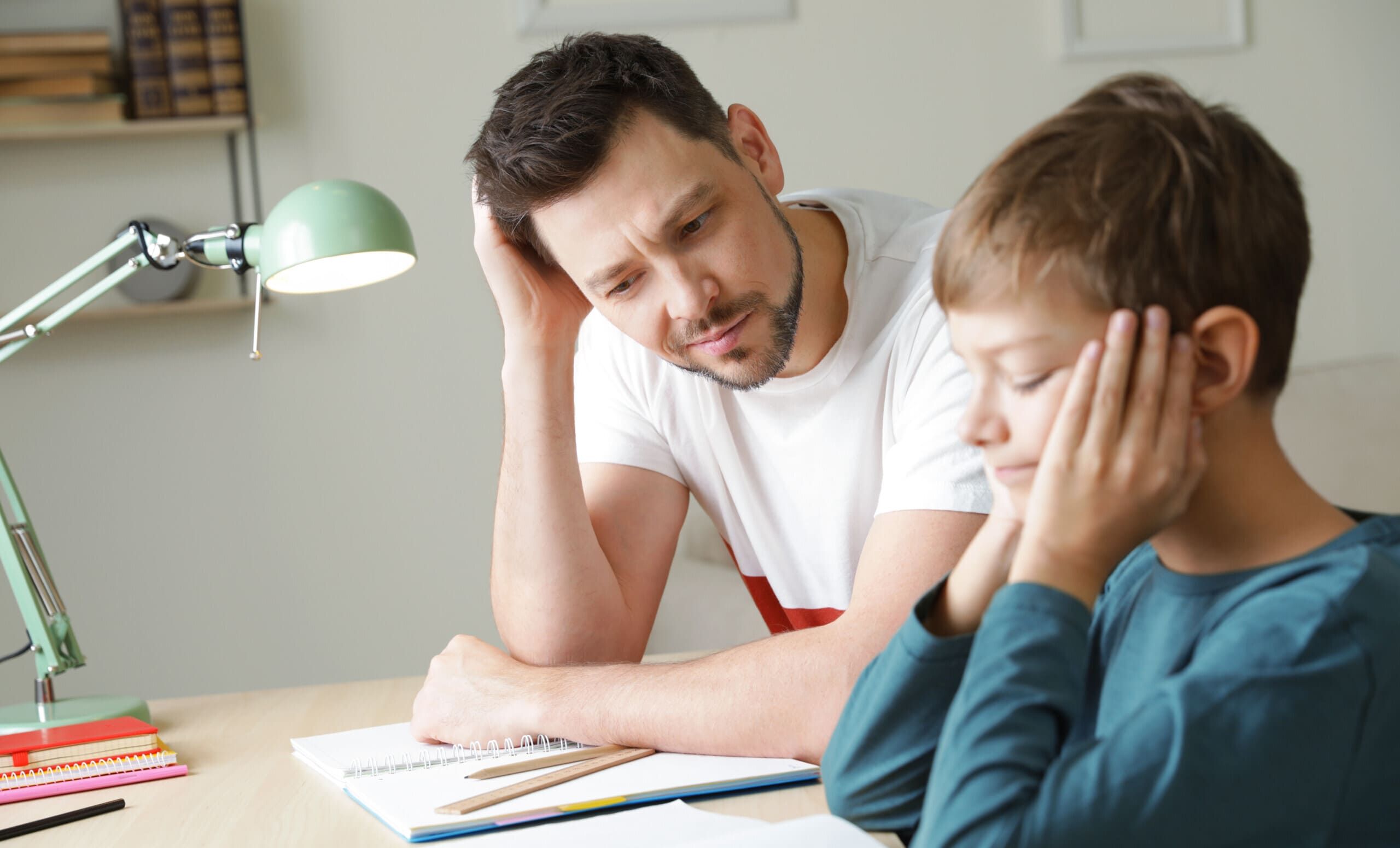 «نائبة»: لو الأب والأم مايعرفوش لغة إزاي هيساعدوا الطفل في كتابة «homework»