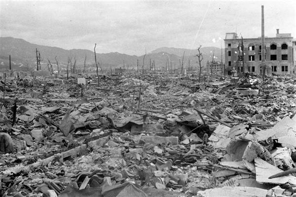 المئات يشاركون في إحياء الذكرى الـ77 للقصف الذري لمدينة "نجازاكي" اليابانية