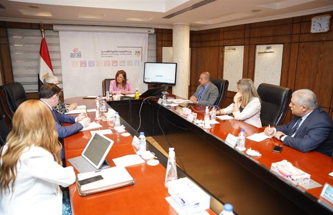 وزيرة التخطيط تناقش مع منظمة التعاون الاقتصادي والتنمية الخطوات التنفيذية للبرنامج القُطري