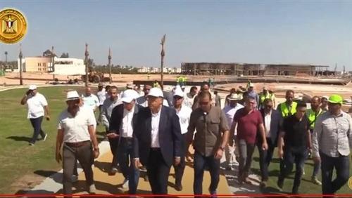 مدبولي يتفقد مشروع الحديقة المركزية ومقر مجلس المدينة الجديد بشرم الشيخ