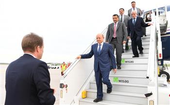   رئيس مجلس القيادة اليمني يصل إلى برلين لبحث العلاقات مع ألمانيا والوضع في بلاده