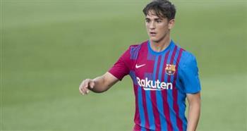 برشلونة يجدد عقد نجمه