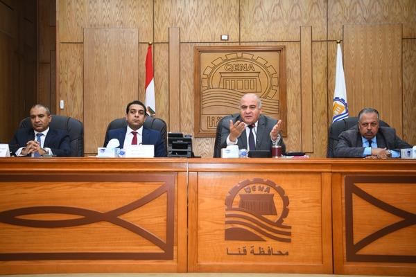 «الداودي» للمستثمرين: نبذل قصارى جهدنا لتوفير مناخ جاذب ومحفز للاستثمار في قنا