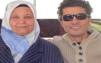 بكلمات مؤثرة.. خالد النبوي يحيى ذكري وفاة والدته