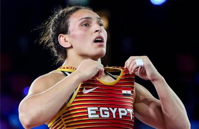 سمر حمزة تحصد الميدالية الفضية لبطولة العالم للمصارعة بصربيا