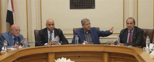 العربي يبحث مقترحات وملاحظات معرض أهلا مدارس بعد نجاحه في خدمة المواطنين