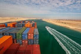   عبور 83 سفينة قناة السويس بإجمالي حمولة 4.7 مليون طن