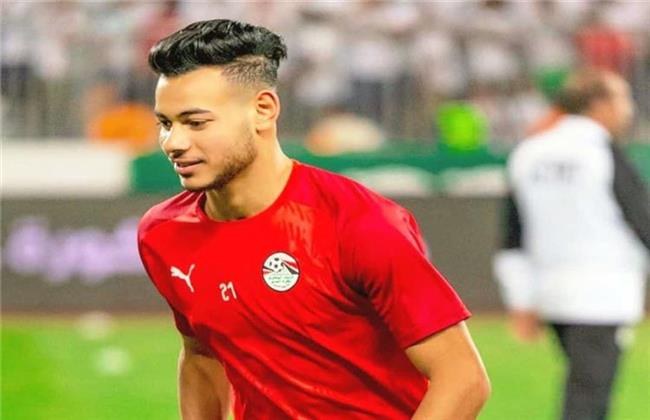 نبيل دونجا يغادر معسكر المنتخب الوطني بعد تأكد إصابته في الركبة