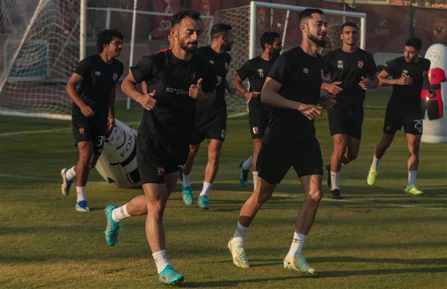 الأهلي يخوض مرانه المسائي استعدادًا للموسم الجديد