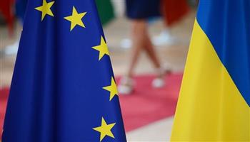   رئيس أوكرانيا يوقع على اتفاقية مع الاتحاد الأوروبي بشأن النقل البري للبضائع