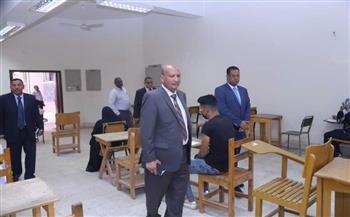جولة تفقدية لأعمال امتحانات الدور الثاني بكلية الحقوق بجامعة جنوب الوادي