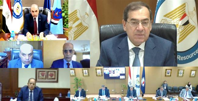 الملا: شركات بترول القطاع العام تتطور بشكل ملموس 