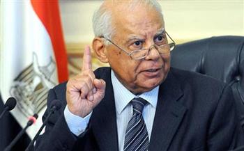   رئيس وزراء مصر الأسبق يضع روشتة للخروج من الأزمة الاقتصادية