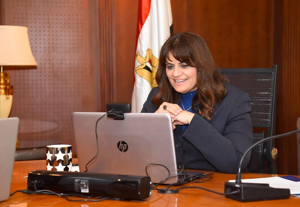 وزيرة الهجرة: توفير كل الخدمات المقدمة للمصريين بالخارج في تطبيق هاتفي واحد