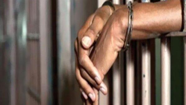 النيابة تأمر بحبس المتهمين ببيع مخدر البودر في القاهرة 