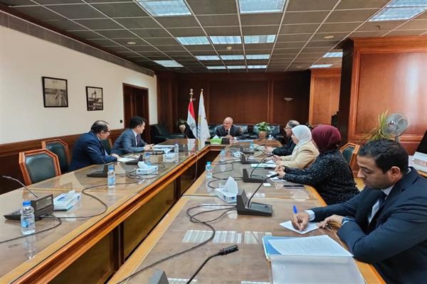 وزير الرى يبحث سُبل تعزيز التعاون فى مجال التغيرات المناخية
