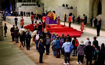   كنيسة "وستمنستر آبي" تفتح أبوابها تمهيدا لبدء مراسم تشييع جنازة الملكة إليزابيث الثانية