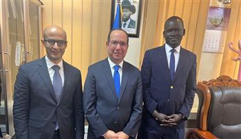   تفاصيل لقاء سفير مصر بجوبا مع وزير الشباب والرياضة بجنوب السودان