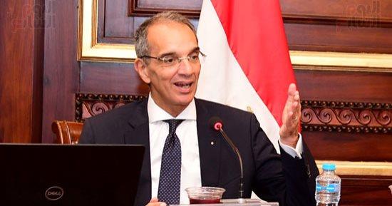 وزير الاتصالات يوجه بتوفير إنترنت مجاني لمكتبة جامعة جنوب الوادي بقنا