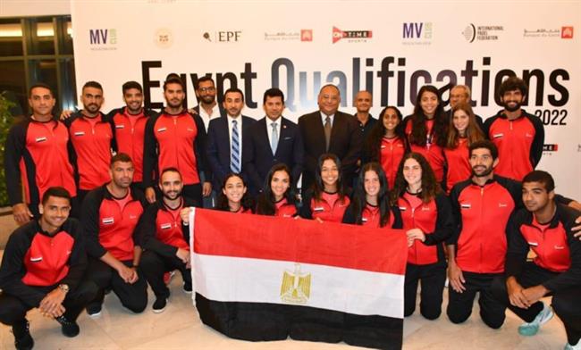 وزير الرياضة يُكرم لاعبي المنتخب الوطني لرجال البادل بعد التأهل لنهائيات بطولة العالم بقطر 