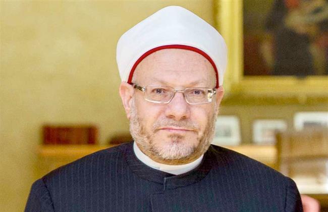هل يجب على الزوج الدفع لزوجته مقابل خدمته؟!.. المفتي يرد