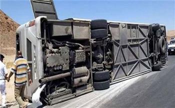 مصرع 5 أشخاص وإصابة 46 آخرين في حادث انقلاب أتوبيس بطريق «الجلالة - السويس»
