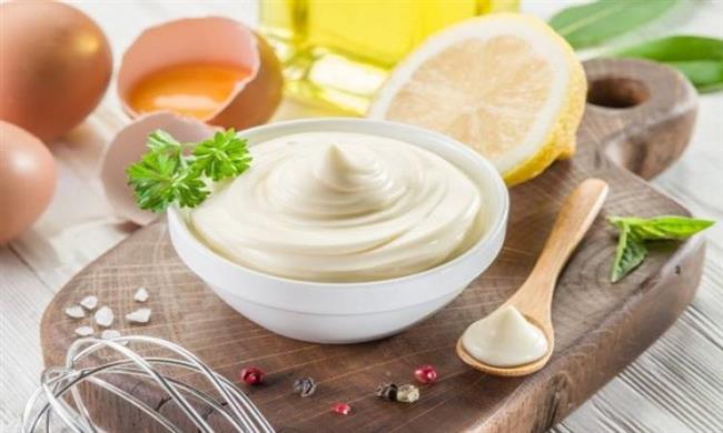 بطريقة سهلة وبسيطة.. عمل الثومية الخفيفة على سفرة الغداء