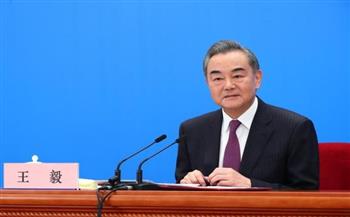   وزير الخارجية الصيني: تعزيز التعاون مع فرنسا في قضية المناخ والأمن الغذائي ومجالات عدة
