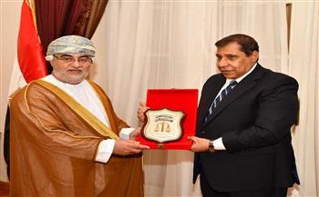  رئيس مجلس الدولة يستقبل نائب رئيس المحكمة العليا بسلطنة عمان 